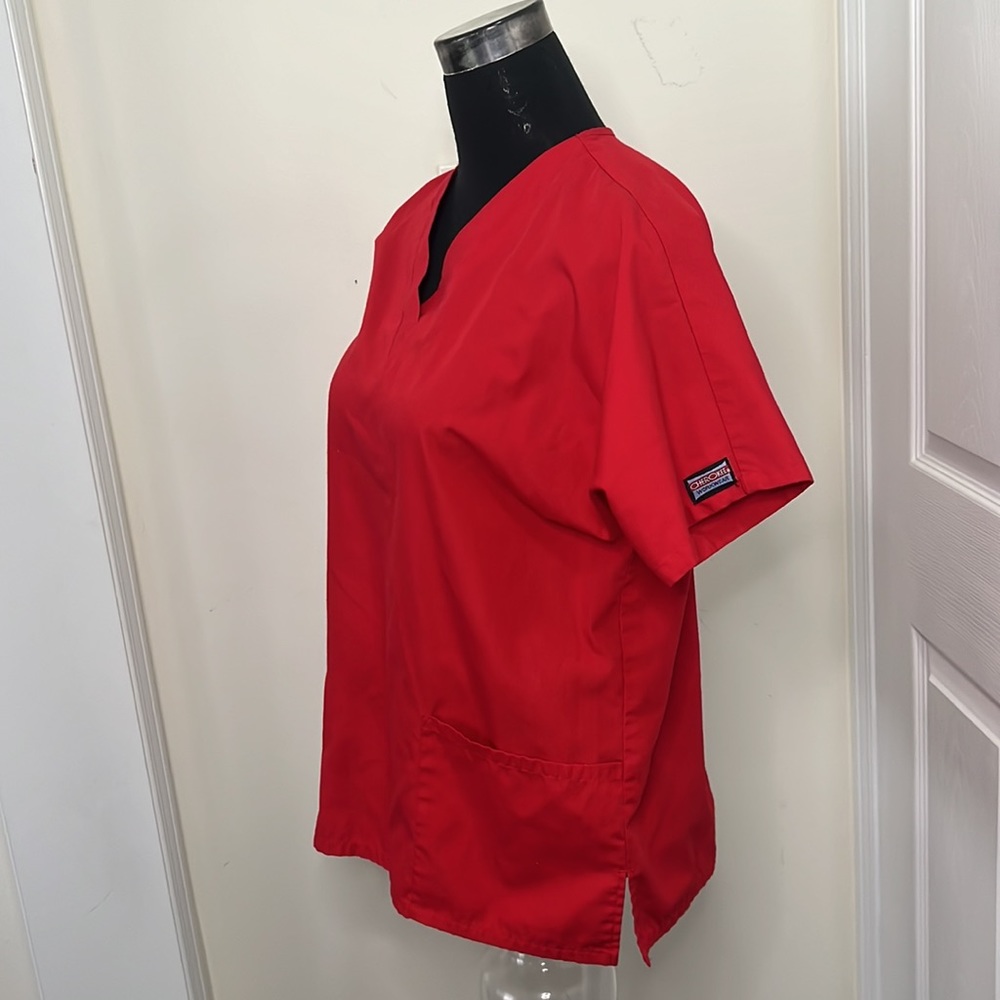 Cherokee Authentic Workwear V-neck 3 Pockets scrub Top Size small